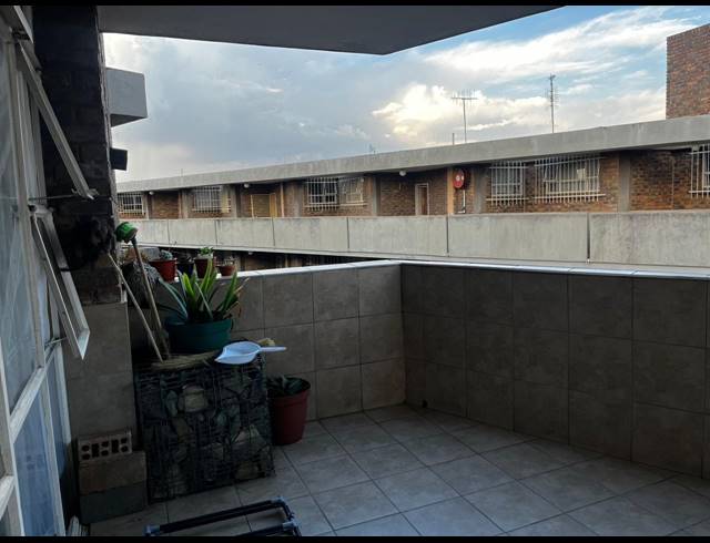 3 BEDROOM APARTMENT FOR SALE IN SILVERTON